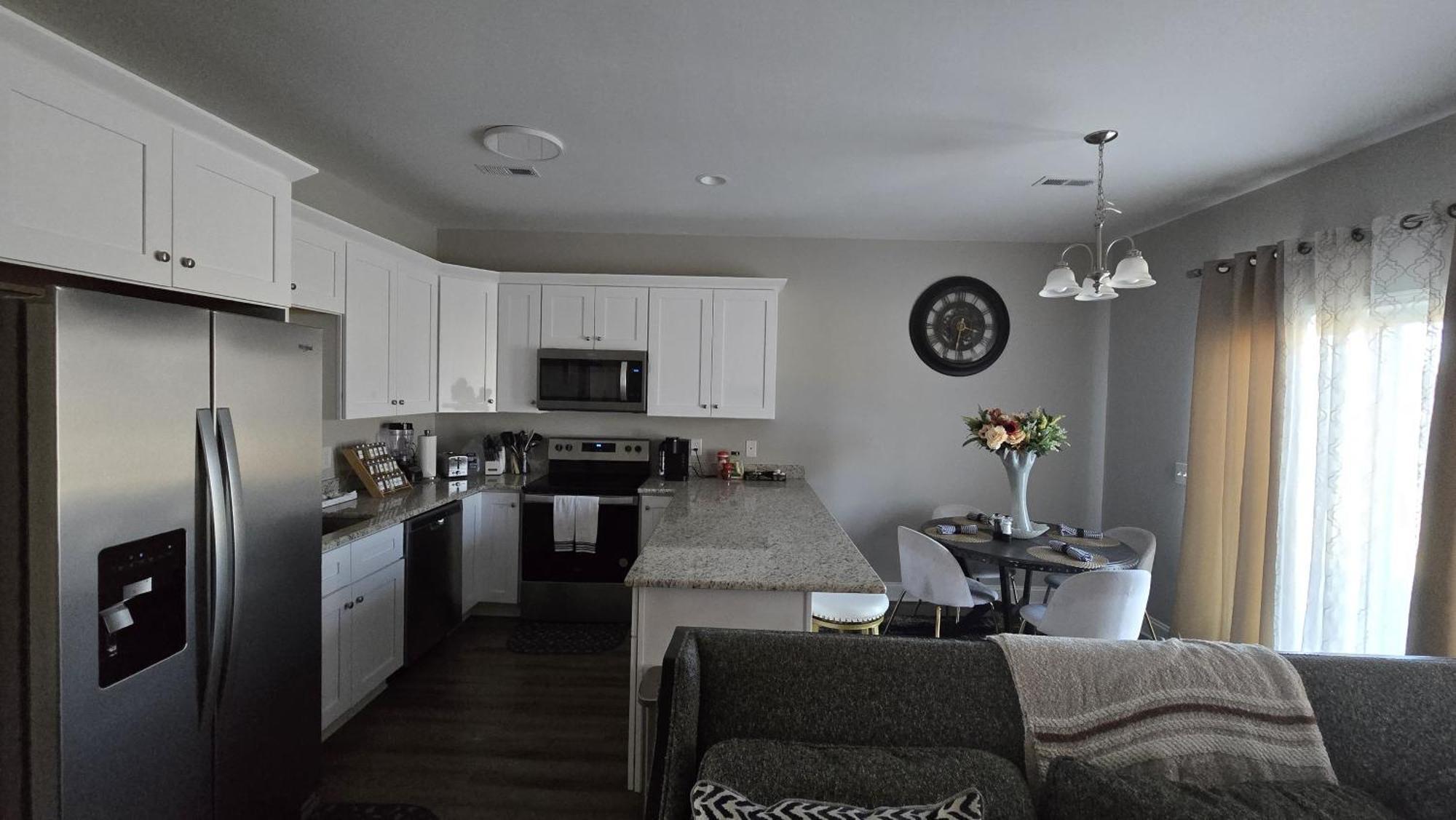 Gorgeous 3 Bedroom Home With Cable Tv In All Rooms & Free Wi-Fi Concord Luaran gambar